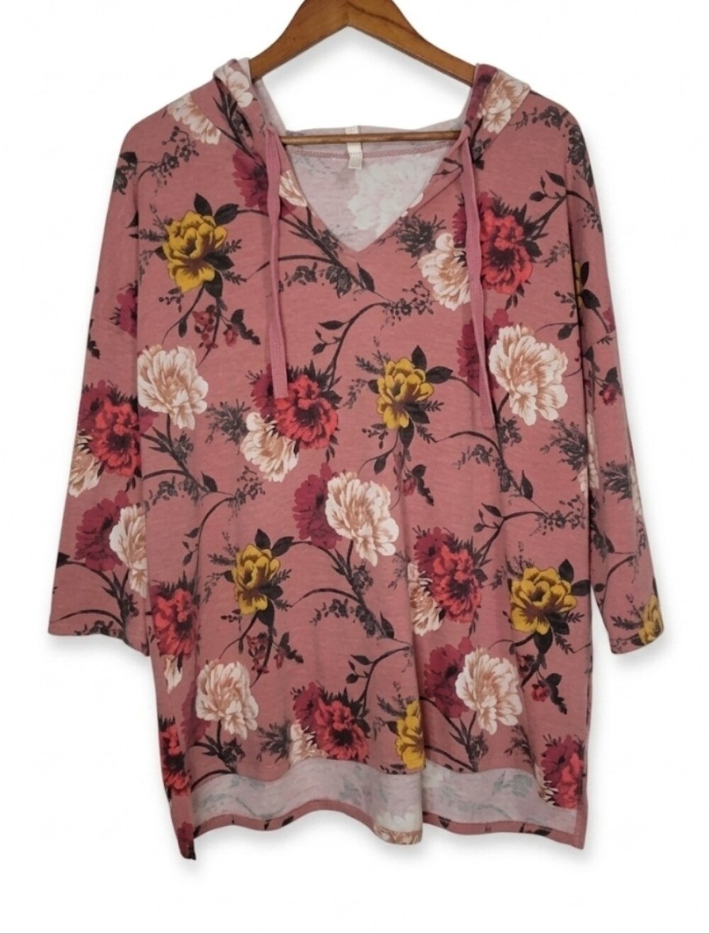 Xhilaration floral v-neck sweatshirt‎